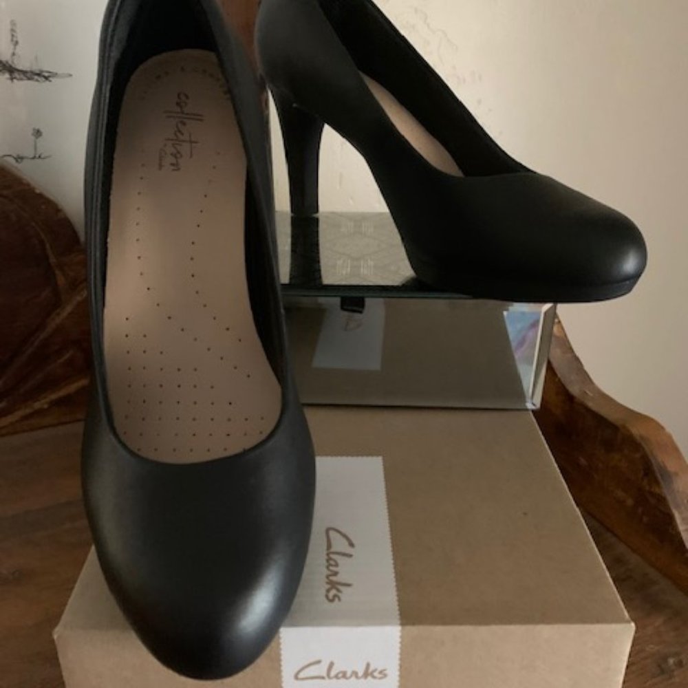 Clark Black Leather Heel | Adriel Viola